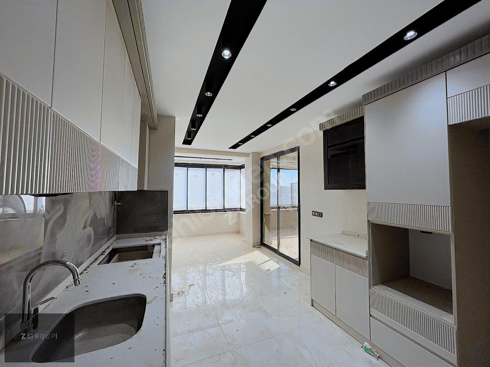 Z GROUP'DAN ABDÜLHAMİDHAN'DA KAT SEÇENEKLİ 2,5+1 SATILIK DAİRE