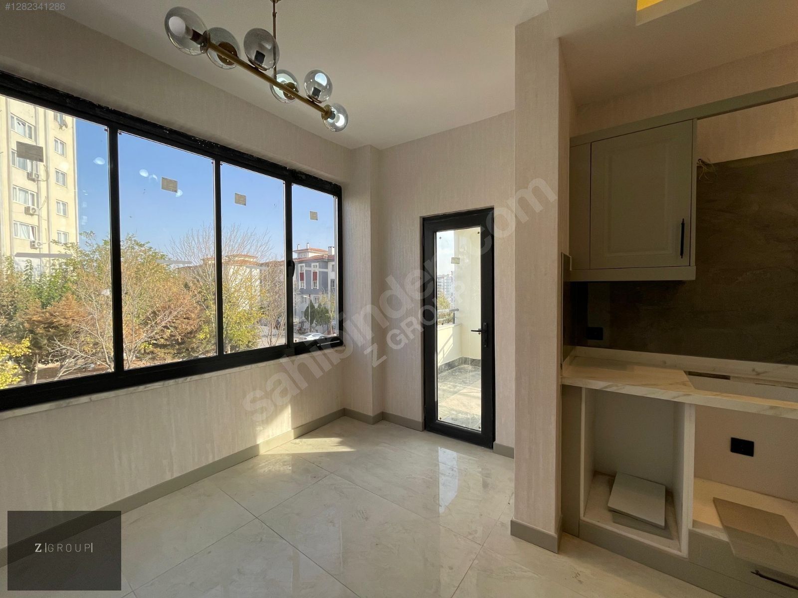 Z GROUP'DAN ABDÜLHAMİDHAN'IN GİRİŞİNDE 2.5+1 ULTRA LÜX 0 DAİRE