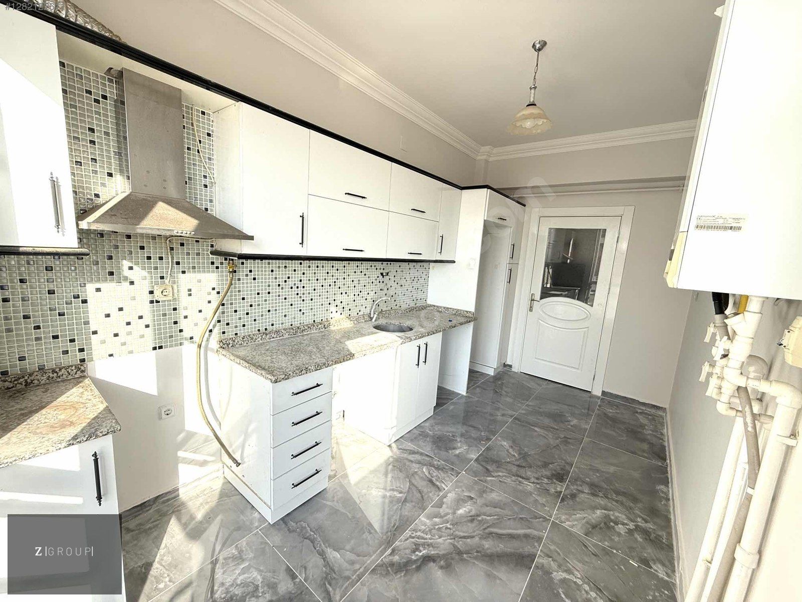 Z GROUP'DAN TERAS CAFE YOLU ÜZERİNDE BAKIMLI 3+1 DAİRE