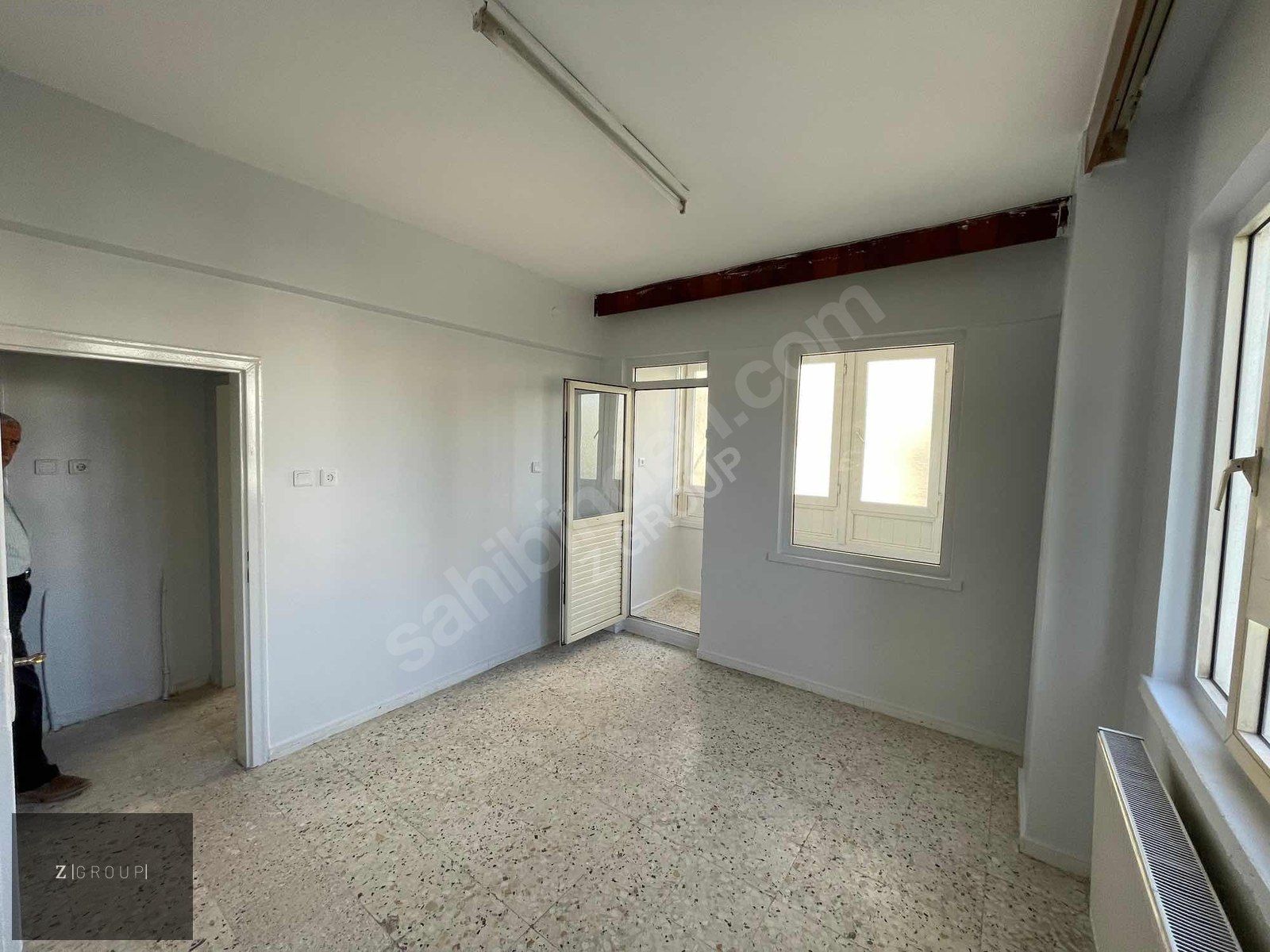 Z GROUP'DAN TRAMVAY YOLU ÜZERİNDE 2+1 DAİRE